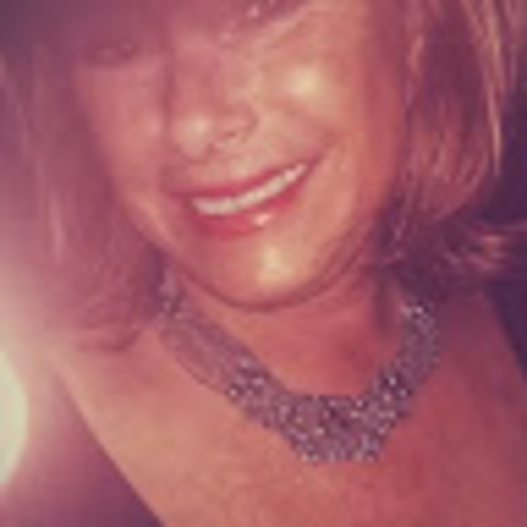 Profile Picture of Carol s Powers (@cpowers60) on Poshmark