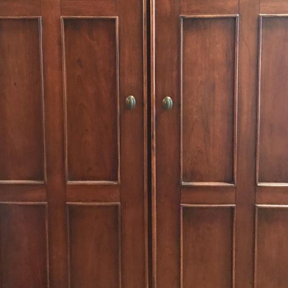 Profile Picture of Matthew Schneider (@mjsmsp) on Poshmark