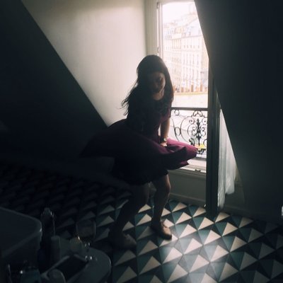 Profile Picture of April Curtis (@RussianLandWar) on Twitter