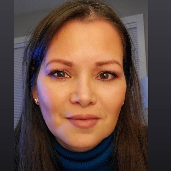 Profile Picture of Sandy Badger (@sandybadger) on Poshmark