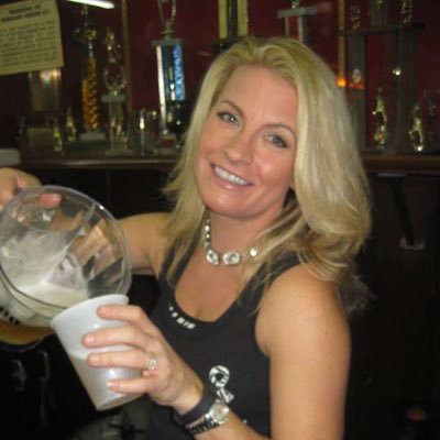 Profile Picture of Lisa jones (@LisaJo8888) on Twitter