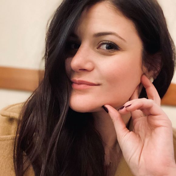 Profile Picture of Danielle Kaplan (@daniellekapl303) on Poshmark