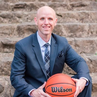 Profile Picture of Coach Greg Blythe🏀 (@musicman19141) on Twitter
