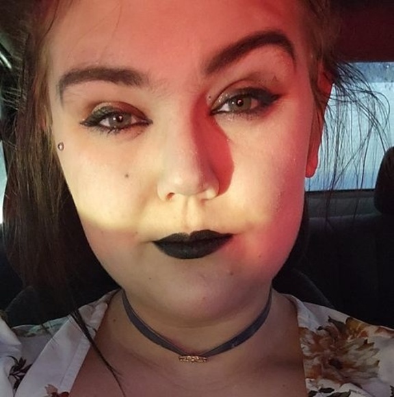Profile Picture of Karma Kützer (@6karma6darling6) on Poshmark