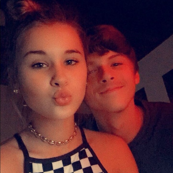 Profile Picture of Chloe Devine (@cdev04) on Poshmark