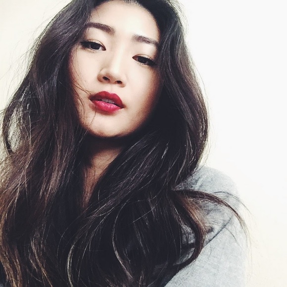 Profile Picture of Michelle Kim (@mimiik) on Poshmark