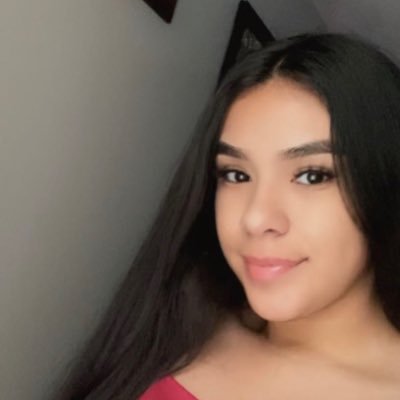 Profile Picture of Crystal Toledo (@crystaltoledoo) on Twitter