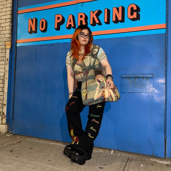 Profile Picture of Trish Nguyen (@trishyfishy2000) on Poshmark