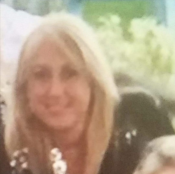 Thelma Fornell - Poshmark Profile Picture of Thelma Fornell (@tfornell) on Poshmark