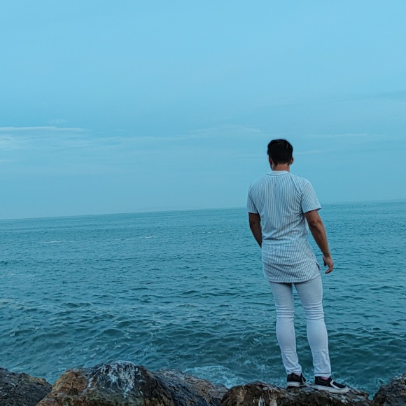 Profile Picture of Luke Branson (@lukebranson) on Poshmark