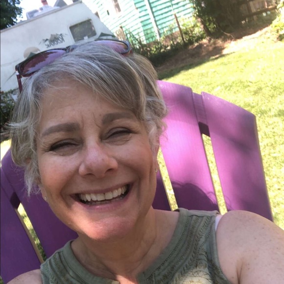 Rosaria Mckee - Poshmark Profile Picture of Rosaria Mckee (@rosaria_mckee) on Poshmark