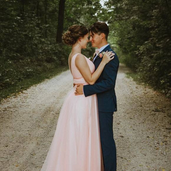 Autumn Leitch - Poshmark Profile Picture of Autumn Leitch (@autumnleitch) on Poshmark