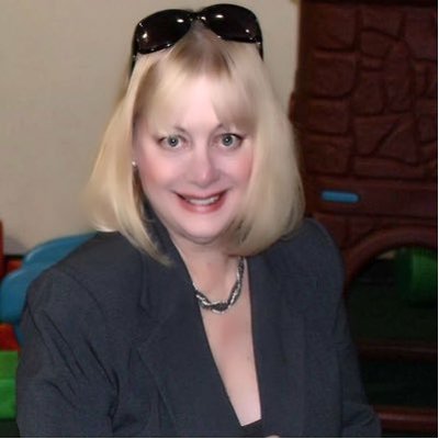 Profile Picture of Denise Humphrey (@DeniseH1951) on Twitter