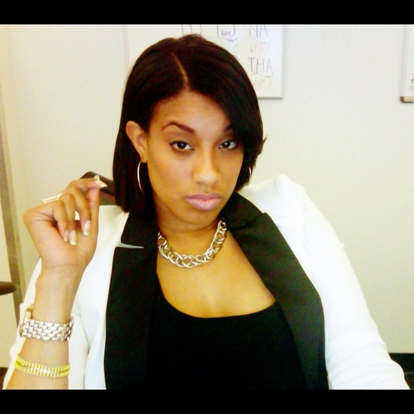 Profile Picture of Stacey Aviles (@no__one_really) on Poshmark