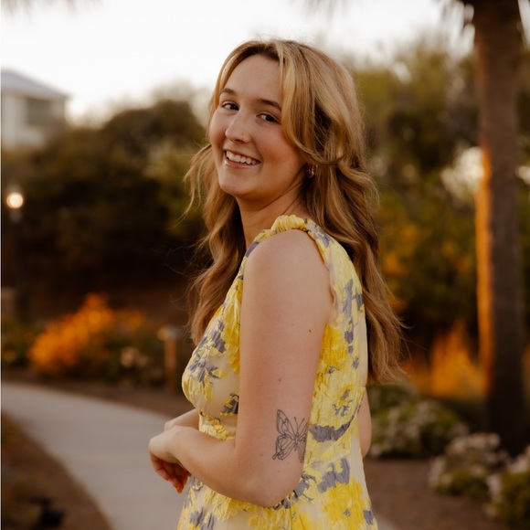 Profile Picture of Emma Gulickson (@ebug5) on Poshmark