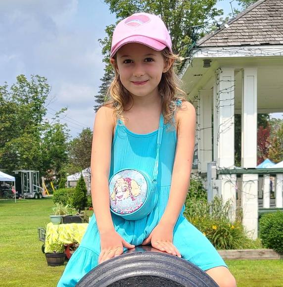 Profile Picture of Kim Schemmer (@k_schemmer) on Poshmark