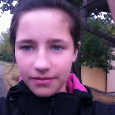 Profile Picture of Julia Giese (@julemaus14) on Twitter