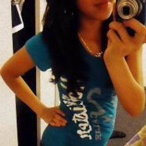 Profile Picture of .yesi Gonzalez. (@esa_nina) on Myspace