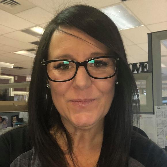 Profile Picture of Heather Hendricks (@heatherlee2011) on Poshmark