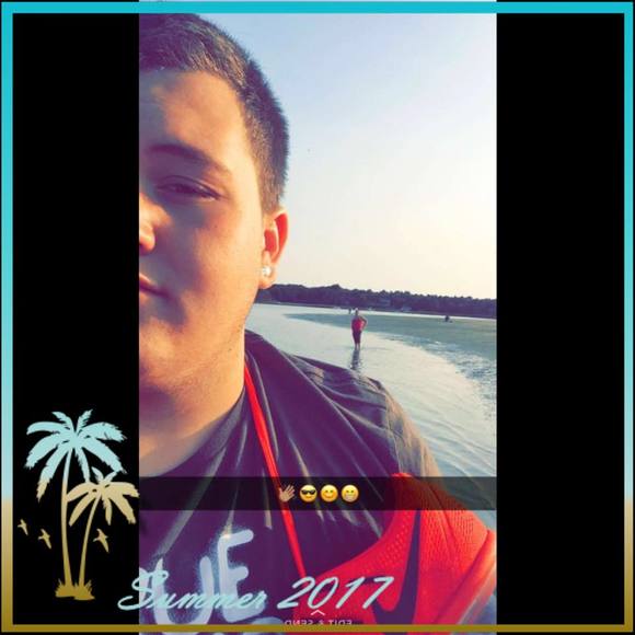 Profile Picture of Josè Muñiz (@dabwizard) on Poshmark