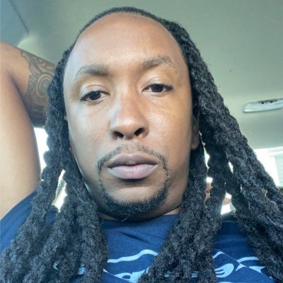 Mike Lowrey - Twitter Profile Picture of Mike Lowrey (@CumOffMahTweets) on Twitter