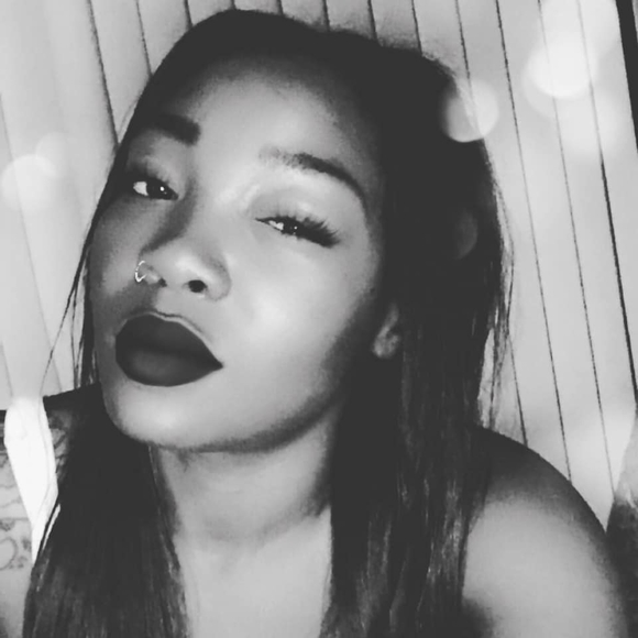 Profile Picture of Candice Bradshaw (@candicebradshaw) on Poshmark