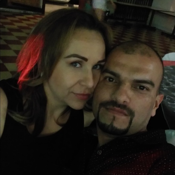 Profile Picture of Lizbeth Oleynick (@gboks) on Poshmark