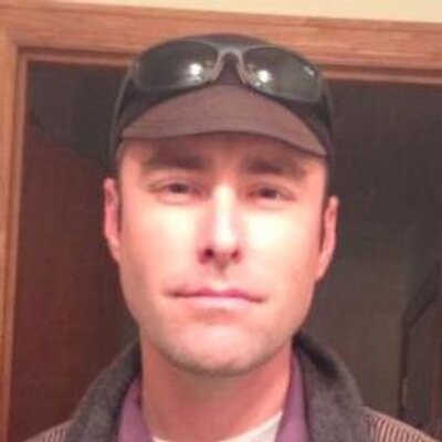 Profile Picture of 𝔐𝔦𝔠𝔥𝔞𝔢𝔩 𝔇𝔯𝔦𝔰𝔠𝔬𝔩𝔩 (@xargsnotbombs) on Twitter