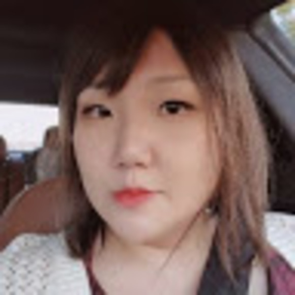 Profile Picture of Tingting Leung zhao (@tingting_l) on Poshmark