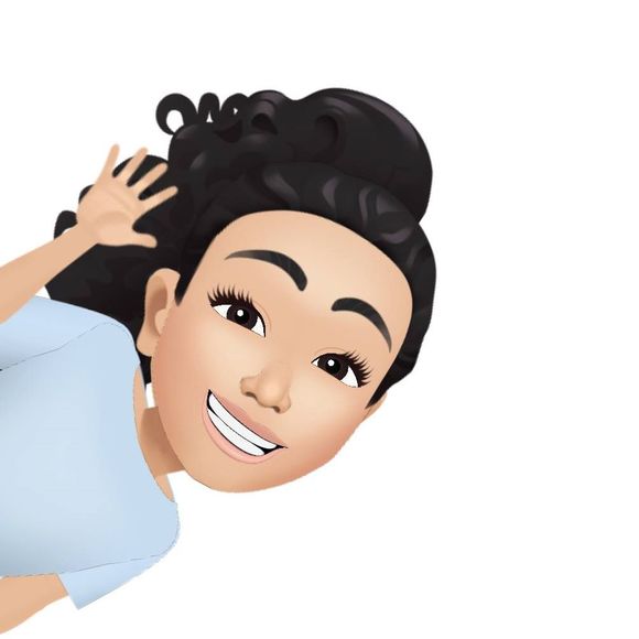 Profile Picture of Reyna Umanzor (@reynaumanzor) on Poshmark