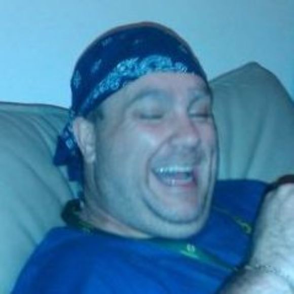 Profile Picture of Mike Baremore (@mikebaremore) on Poshmark