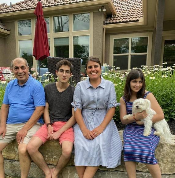 Profile Picture of Maryam Hadjian (@maryam1354) on Poshmark