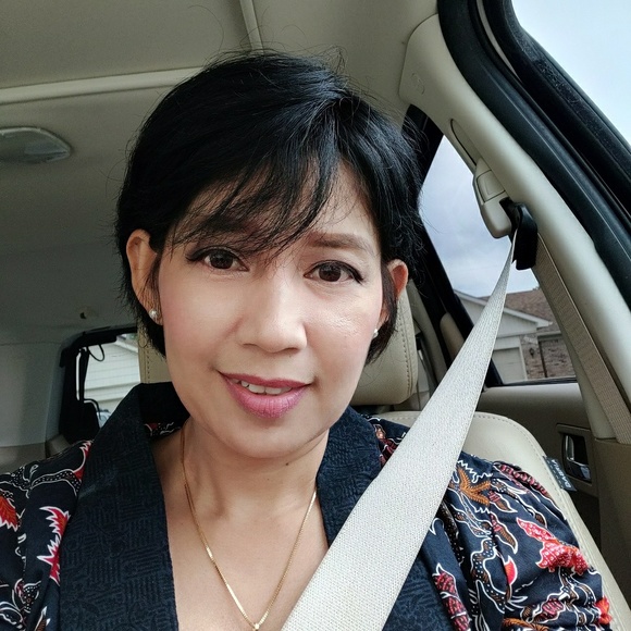 Profile Picture of Enitha Duffey (@enithaduffey) on Poshmark