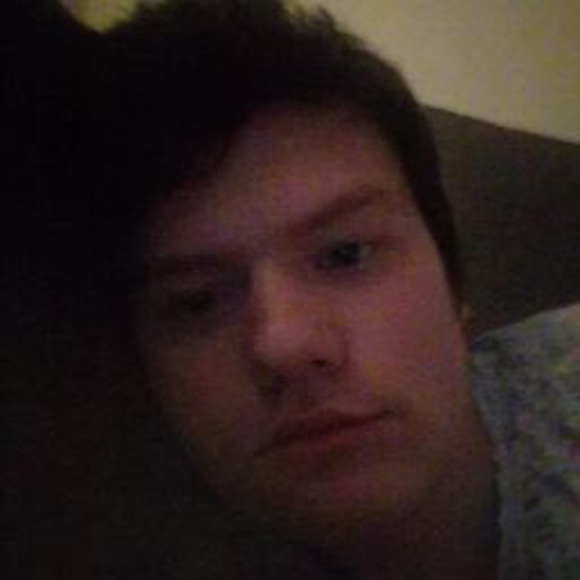 Profile Picture of Zackary Amyx (@zackaryamyx2002) on Poshmark