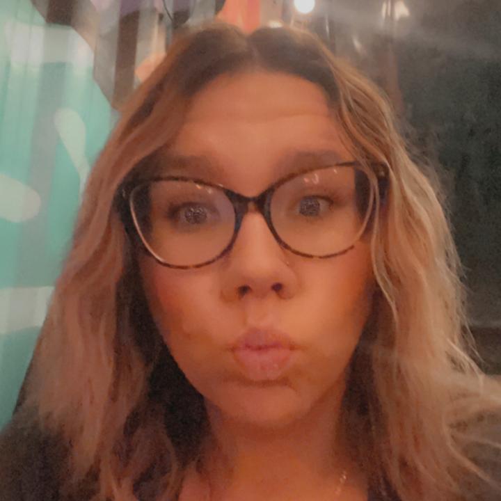 Profile Picture of AmyMims (@@amy_mims) on Tiktok