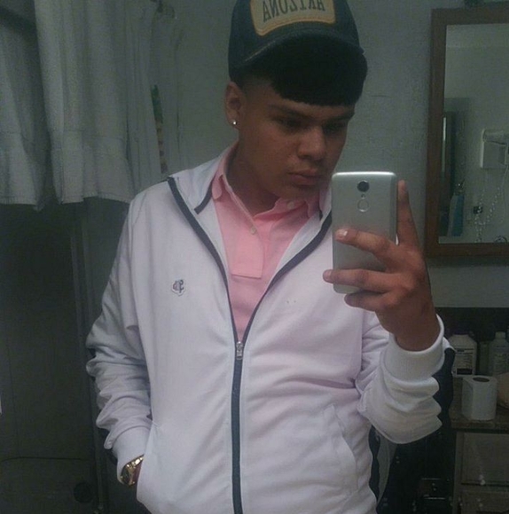 Profile Picture of Josesito Sierras (@jose_bkcuhz1500) on Poshmark