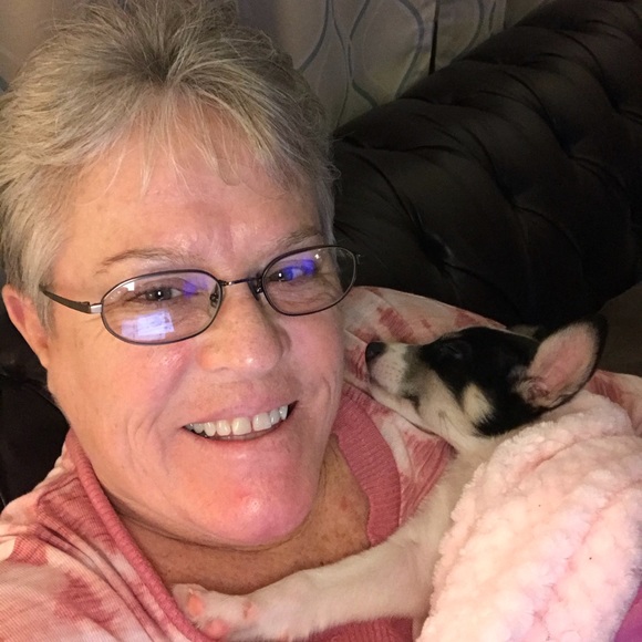 Profile Picture of Ladonna Knight (@lknight67) on Poshmark