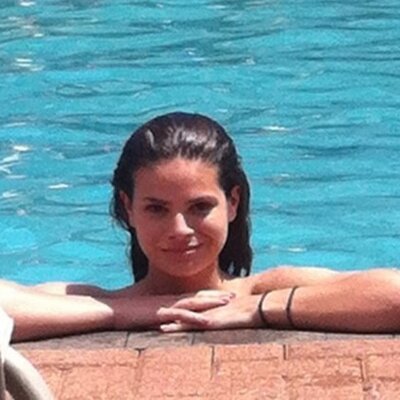 Profile Picture of Caroline Kate Rocha (@CarolineKateRoc) on Twitter