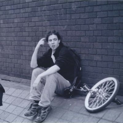 Profile Picture of Ash Vincent (@ash_vincent) on Twitter