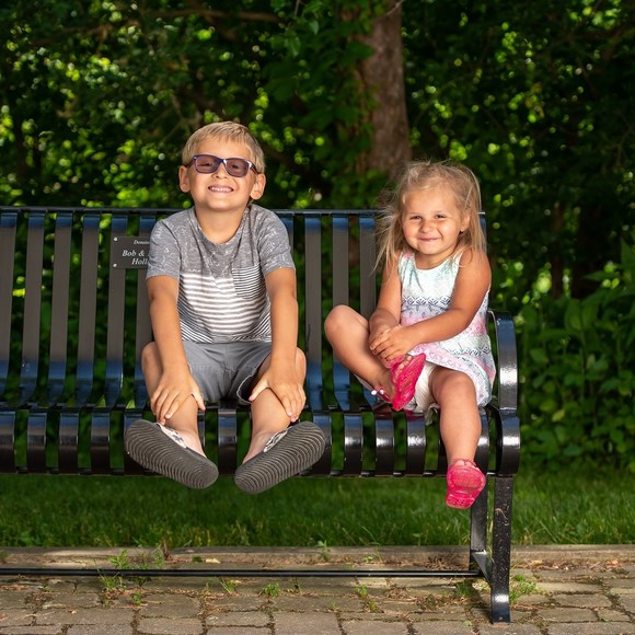 Profile Picture of Betsy Michnicki (@betsjo82) on Poshmark