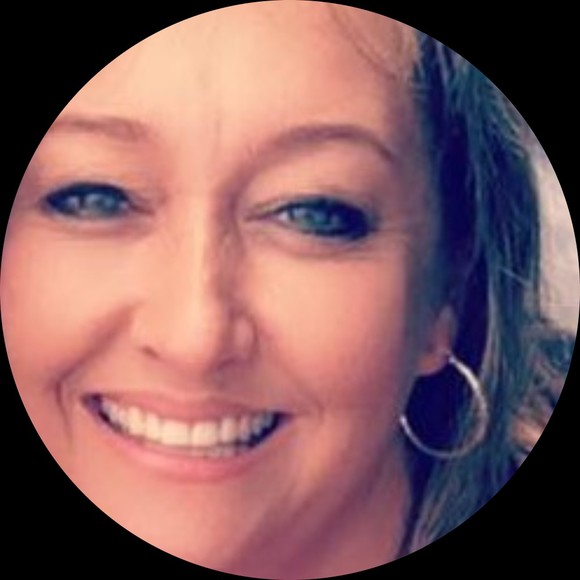Profile Picture of Wendy Curtis (@wmcghinnis) on Poshmark