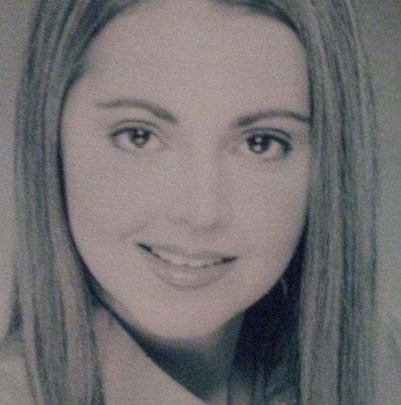 Profile Picture of Ava Barrosse (@avalynnbarrosse) on Poshmark