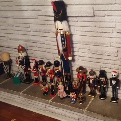 Profile Picture of April Chandler (@AprilCh89589362) on Twitter