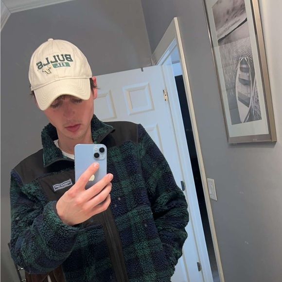 Profile Picture of James Heck (@jmeshek02) on Poshmark