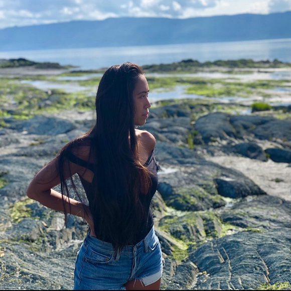 Profile Picture of Minhly Nguyen (@minhlynguyen) on Poshmark