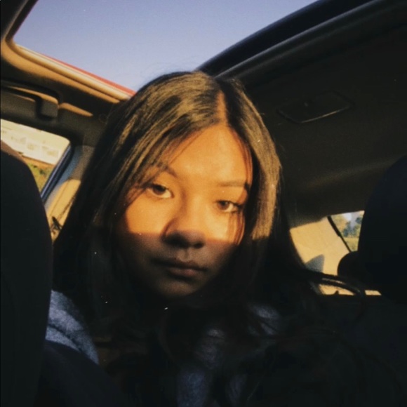 Daniela Brito - Poshmark Profile Picture of Daniela Brito (@danielaaa158) on Poshmark