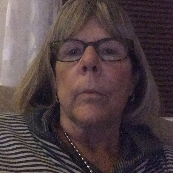 Profile Picture of Trish Ficarella (@trish31712) on Poshmark