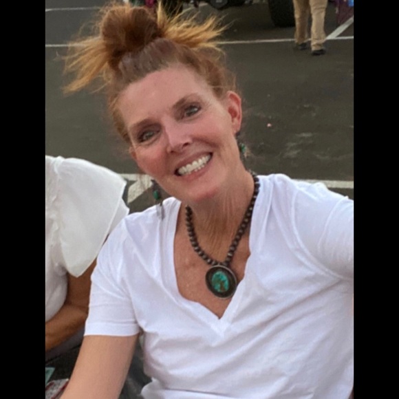 Profile Picture of Peggy Halpin (@pompom5ave) on Poshmark