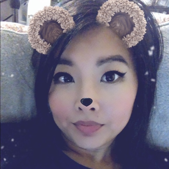 Profile Picture of Wendy Zhu (@wzhu) on Poshmark
