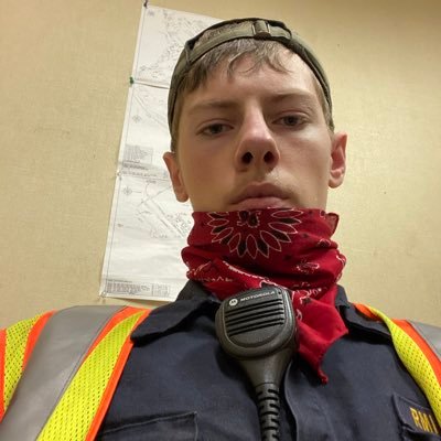 Profile Picture of MEDIC233 (@chriseverly4) on Twitter